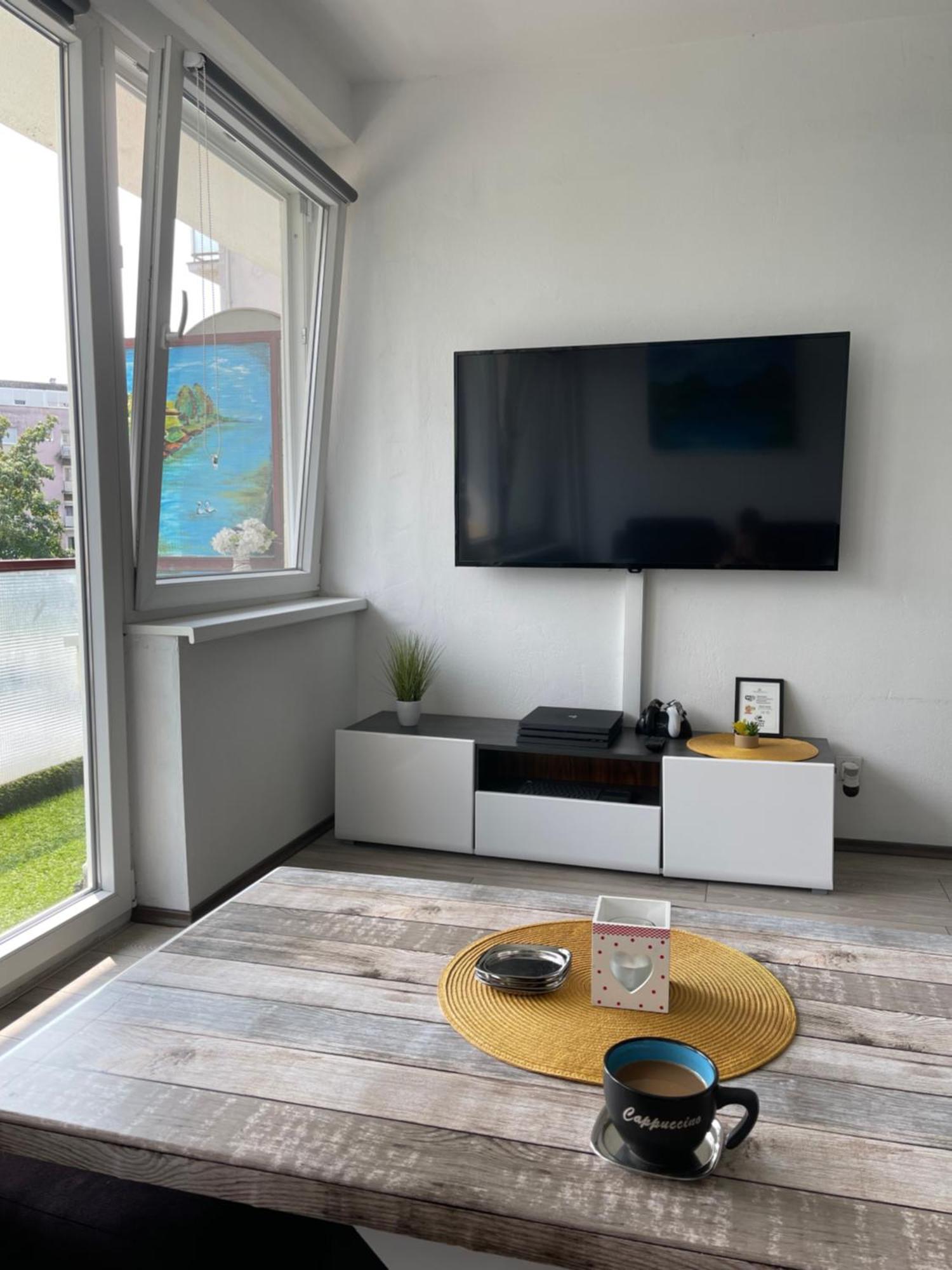 Treba Malo Odmorit - Self Check-In Option, Family Room, Ps4 Pro, Free Parking Karlovac Ngoại thất bức ảnh